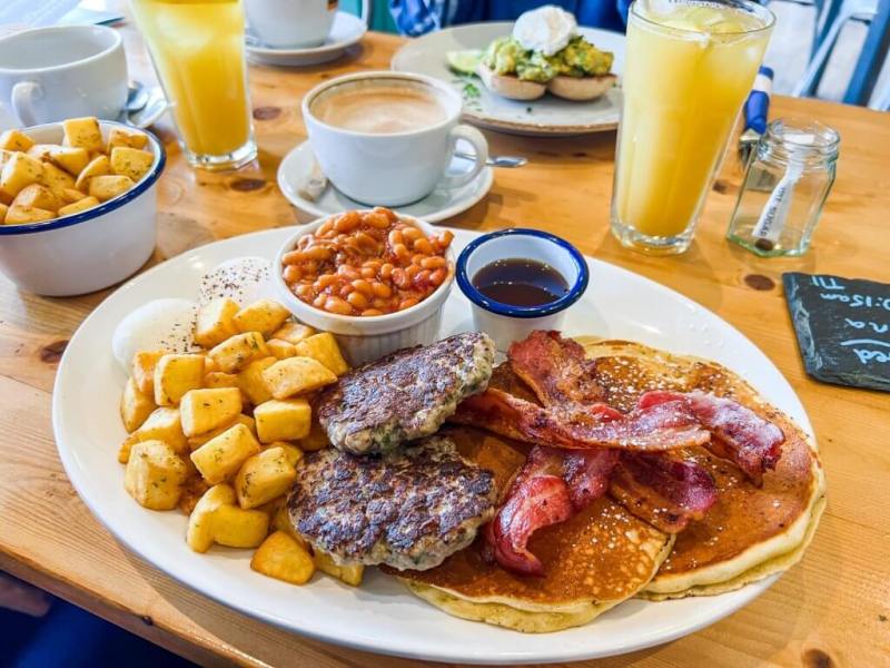 Best Dog Friendly Breakfast Restaurants Near Me