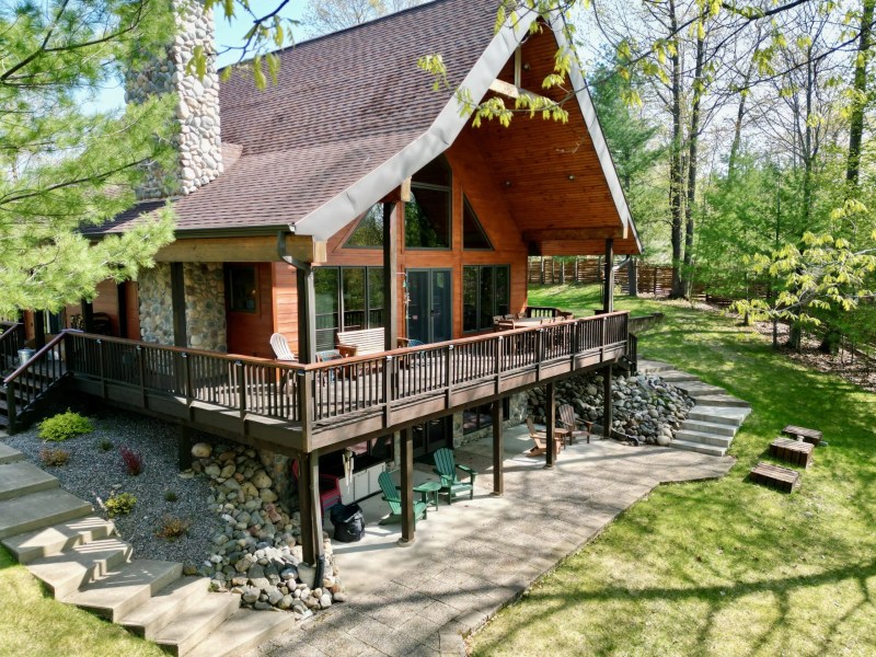 Dog Friendly Lodging Near Eagle River Wi